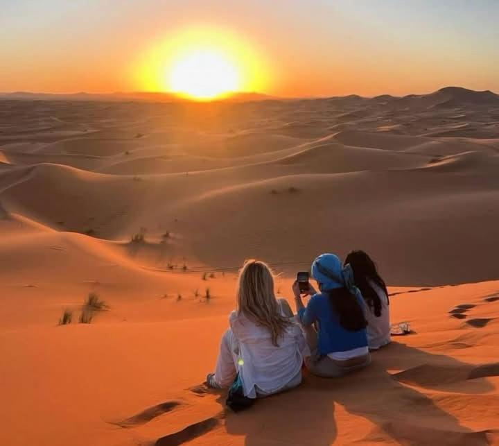 Bivouac Camel Trips Hotel Merzouga Exterior foto